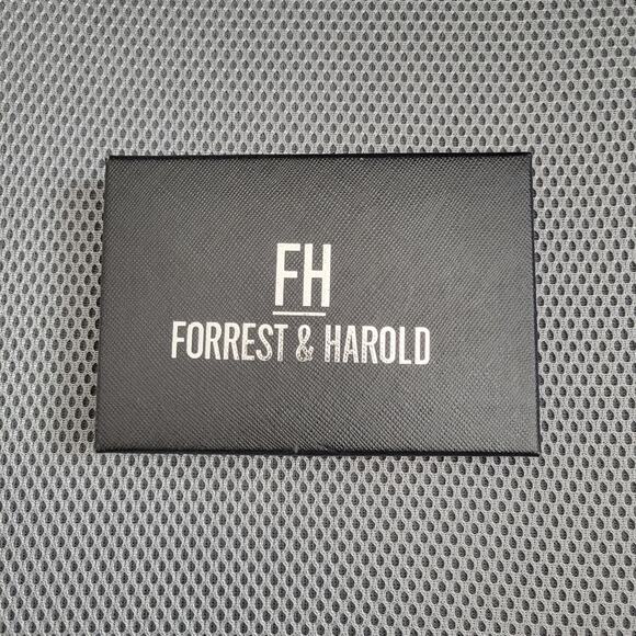 Forrest & Harold Slim RFID Money Clip Wallet in Top Grain Leather in gray pink - Picture 8 of 9